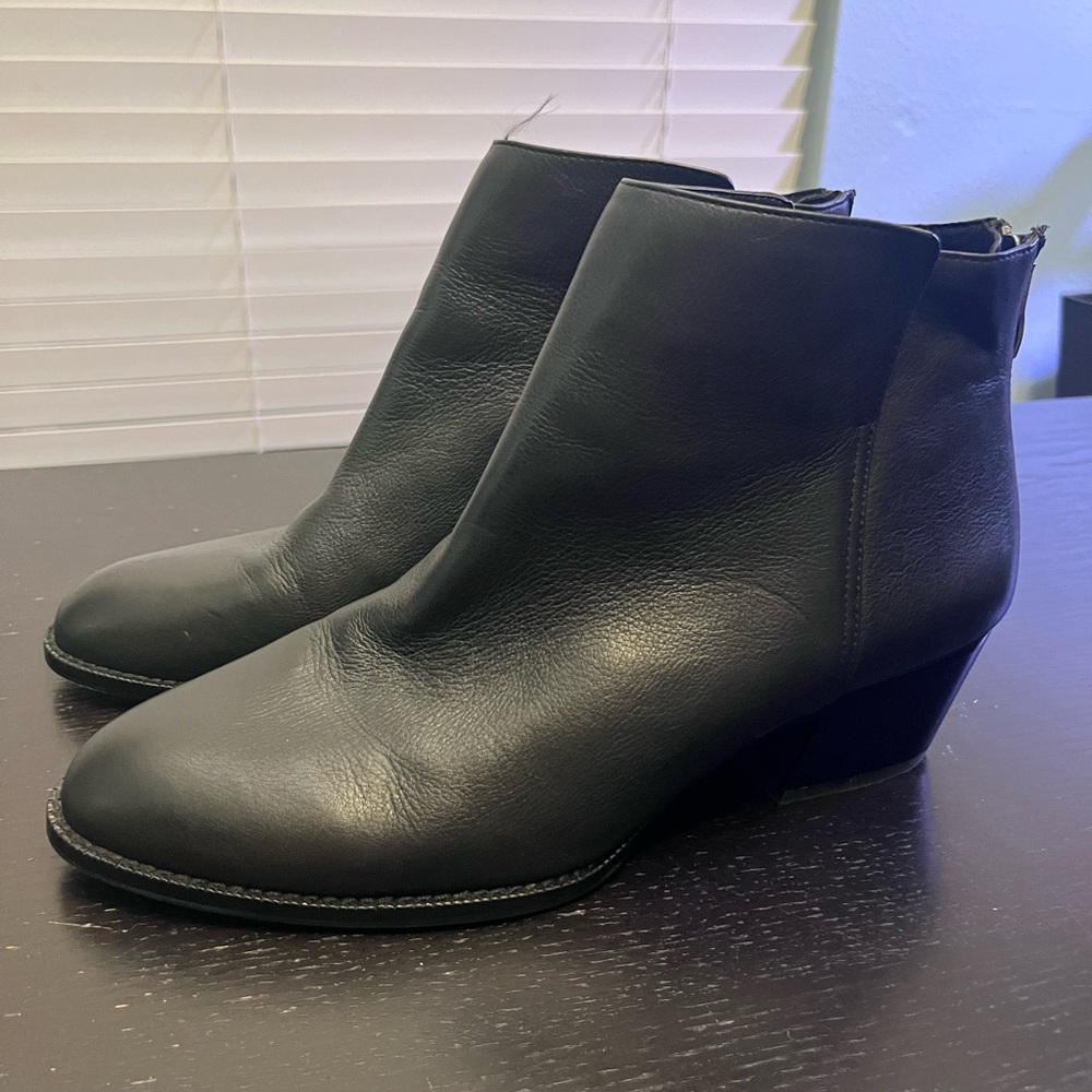 Antonio Melani Leather Ankle Boot - 9.5